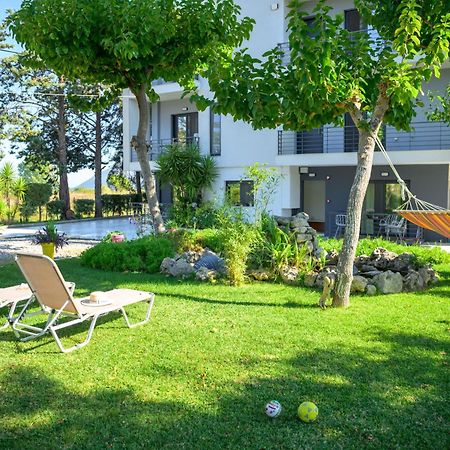 Bikini Apartments Kariótai Kültér fotó