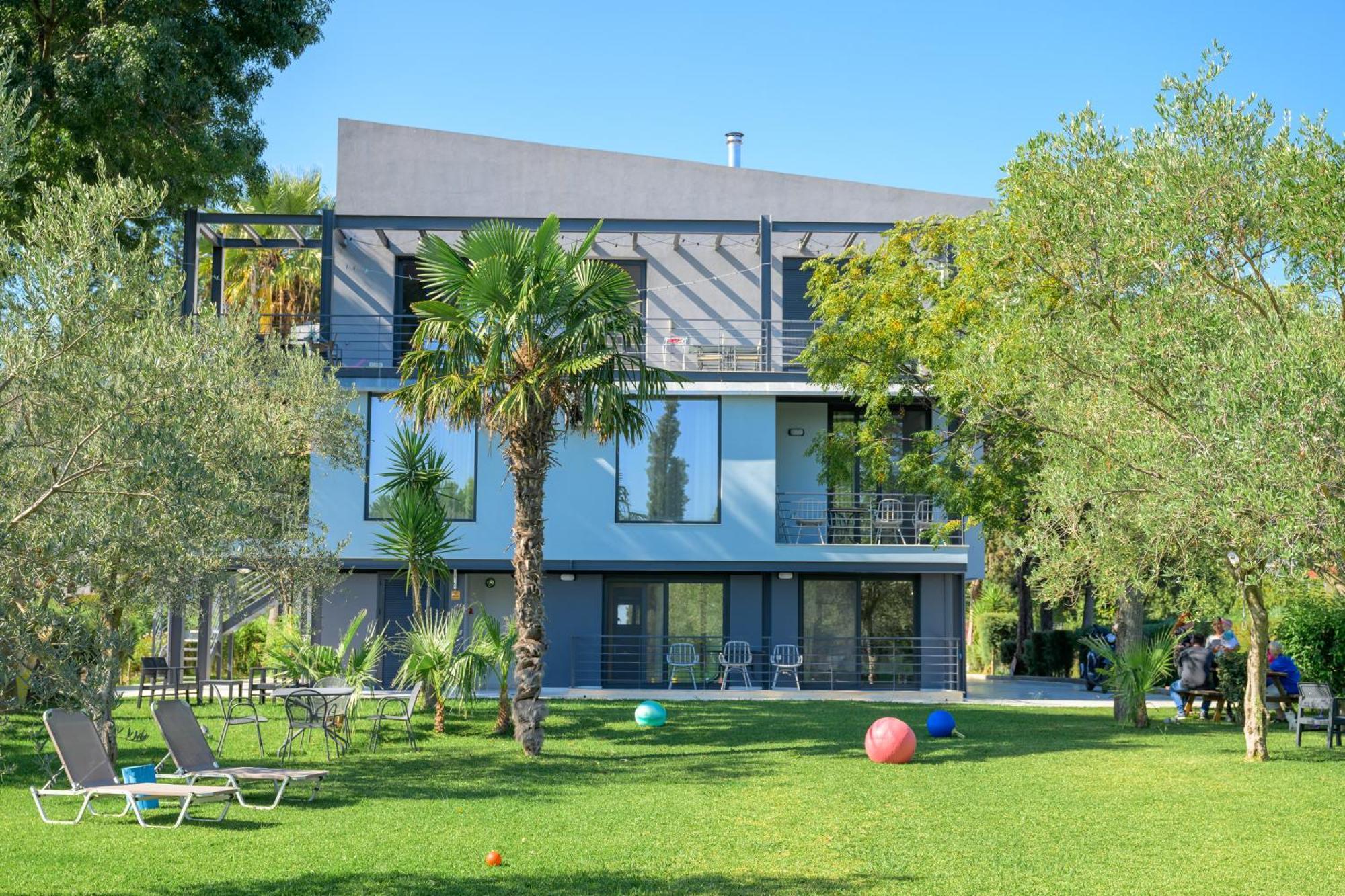 Bikini Apartments Kariótai Kültér fotó