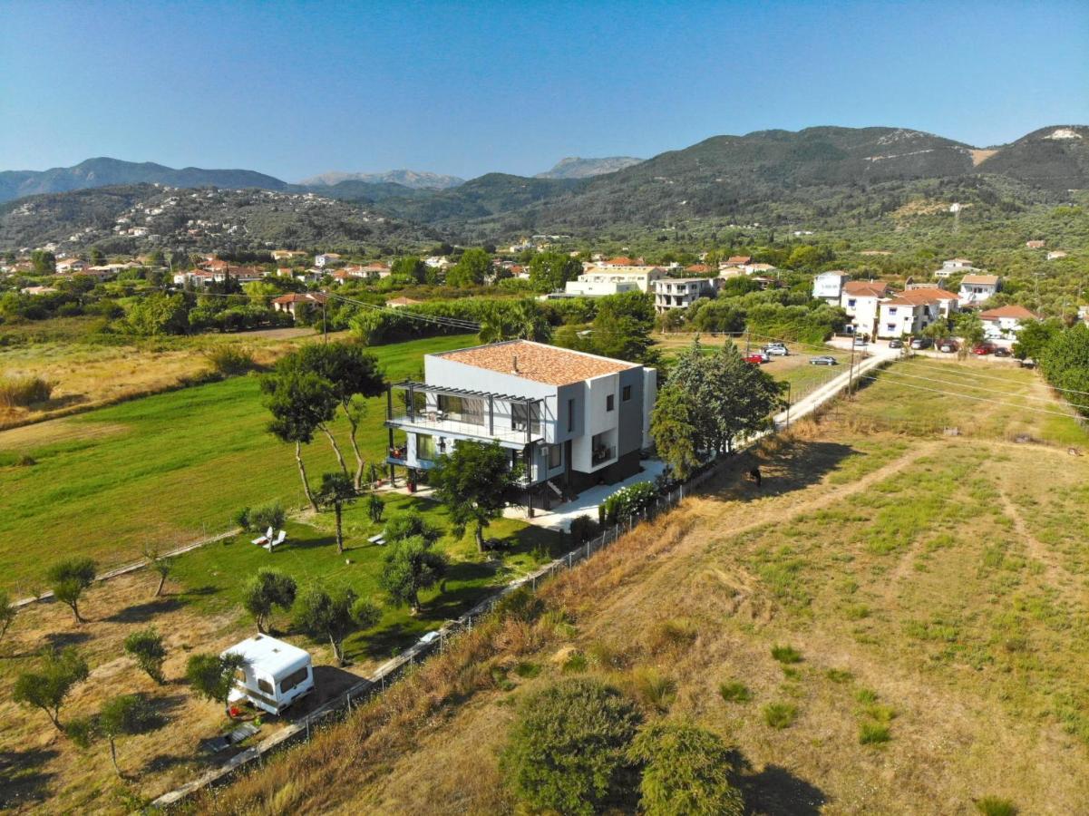 Bikini Apartments Kariótai Kültér fotó